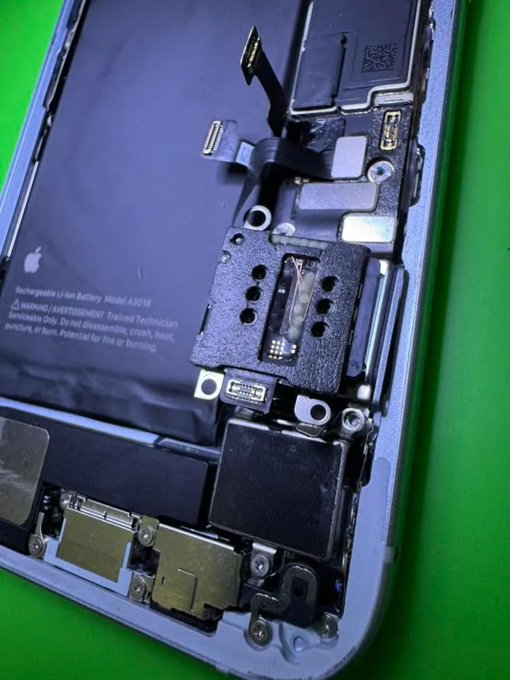 Curso de Montaje y Desmontaje de Periféricos de iPhone